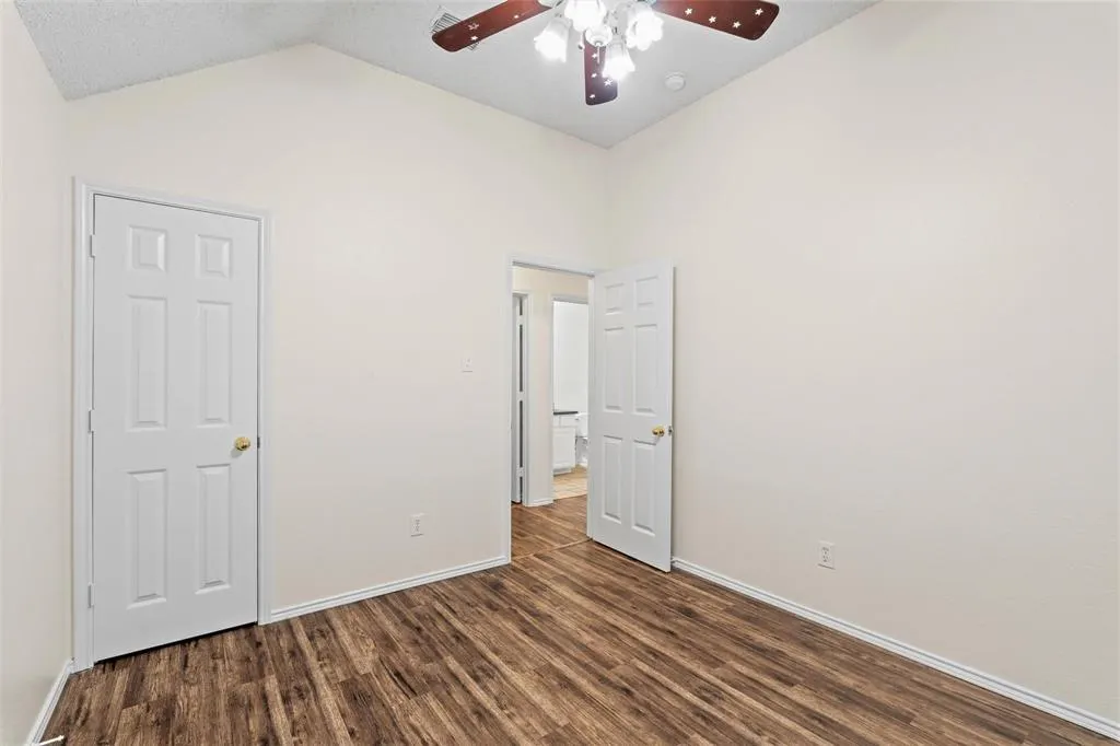 1526 Sugar Bush Trail