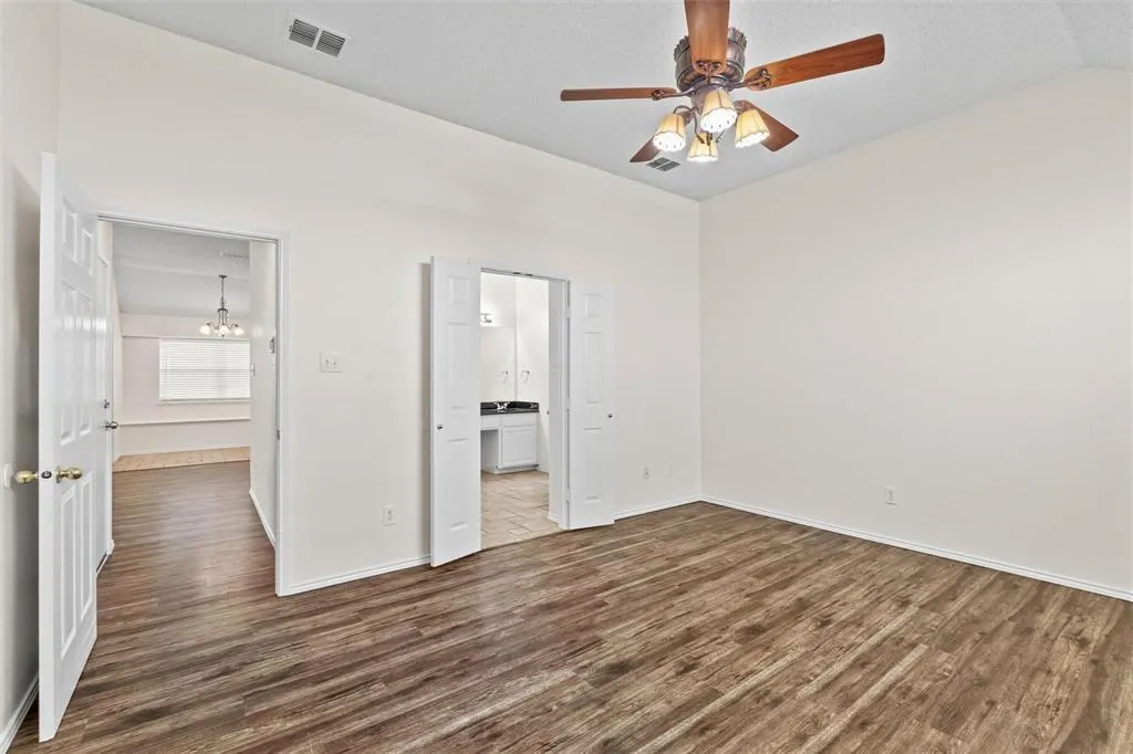 1526 Sugar Bush Trail