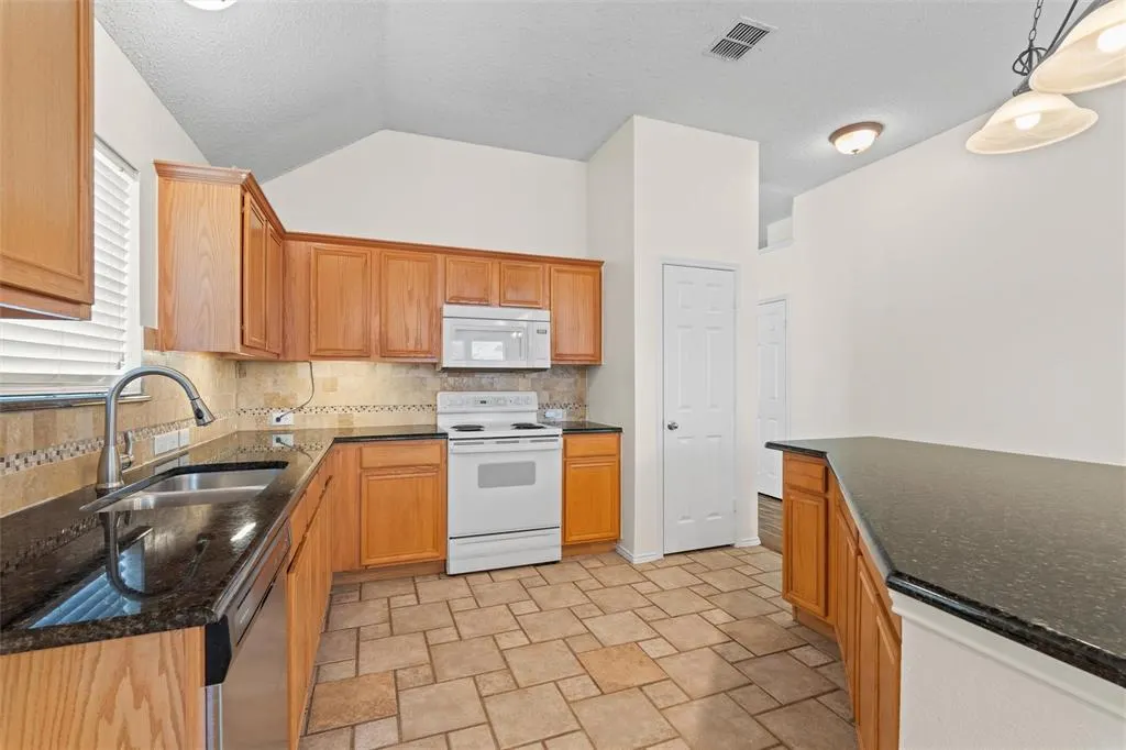 1526 Sugar Bush Trail