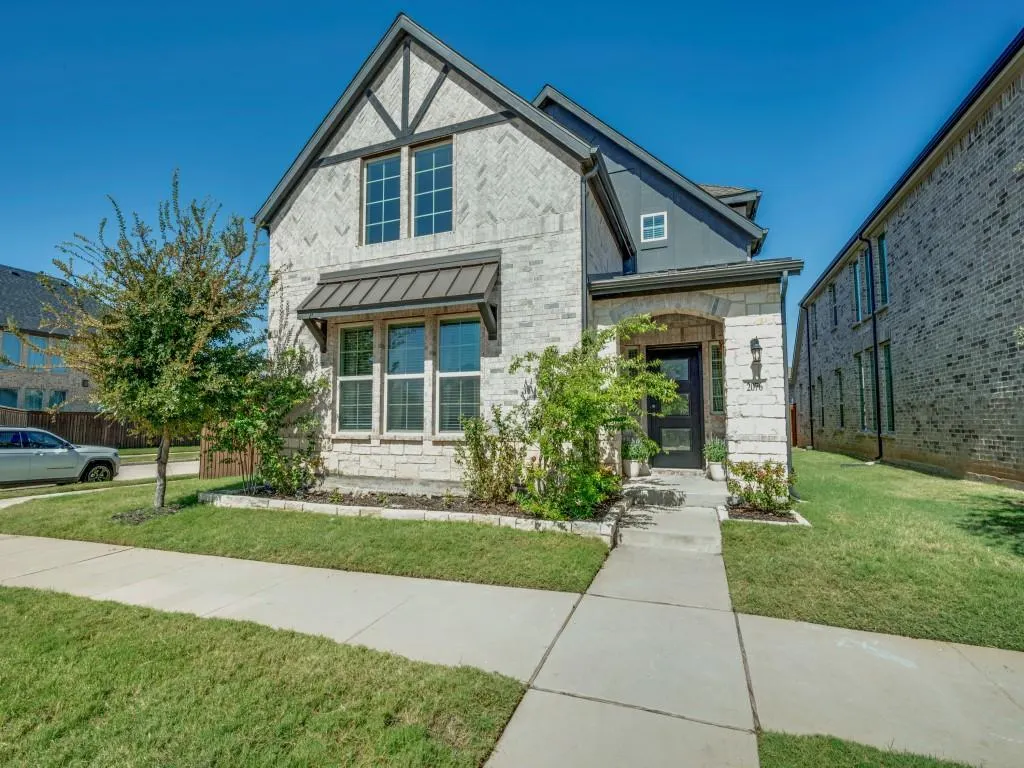 2076 Barx Drive