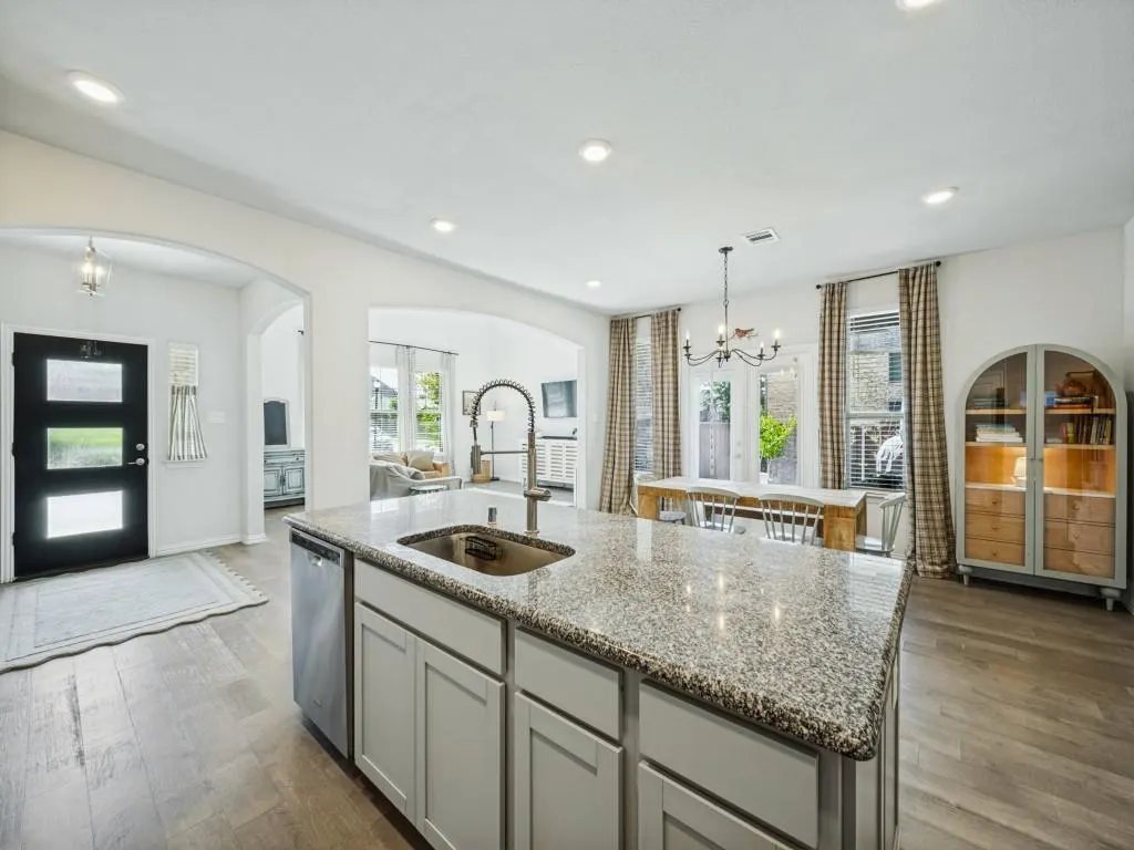 2076 Barx Drive