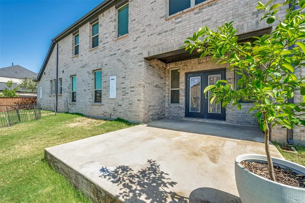 2076 Barx Drive