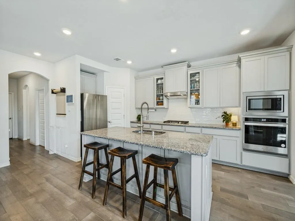 2076 Barx Drive