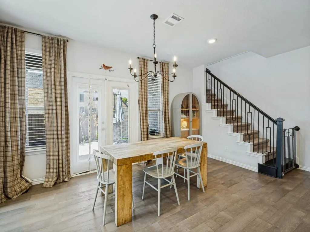 2076 Barx Drive
