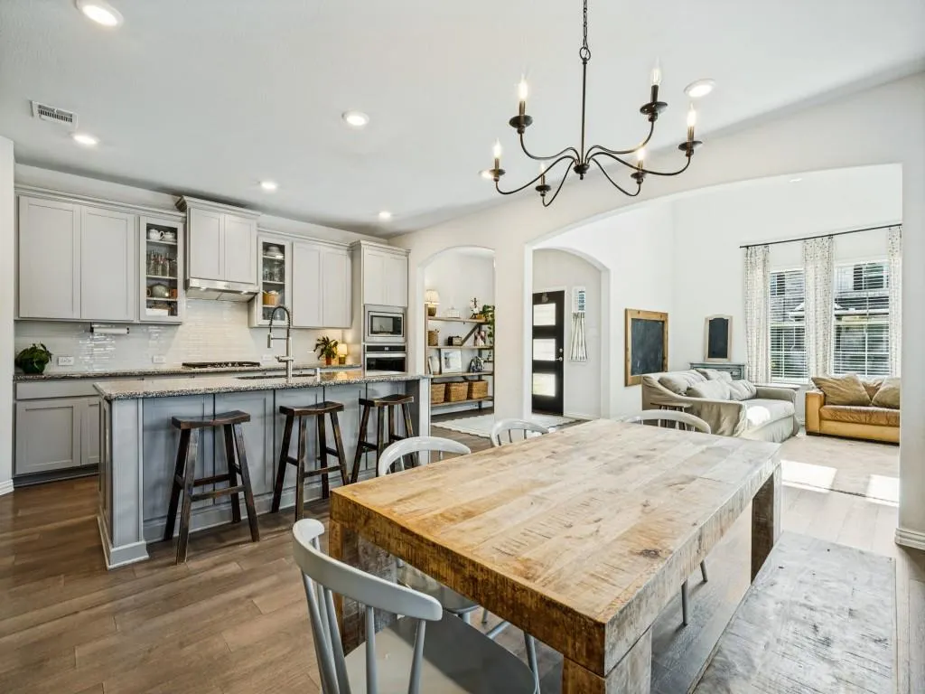 2076 Barx Drive