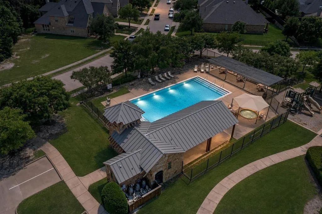 840 Butchart Drive