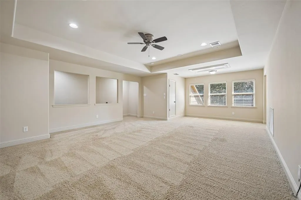 840 Butchart Drive