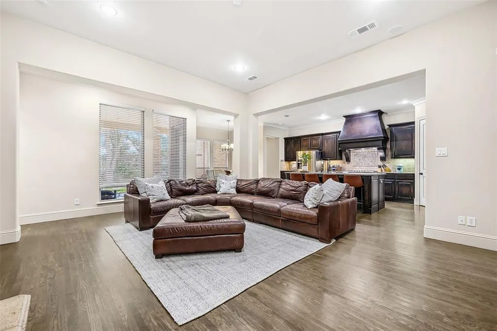 840 Butchart Drive