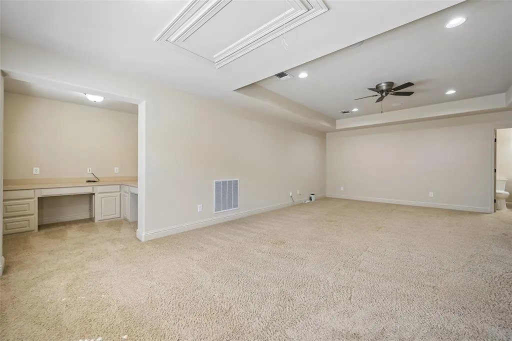 840 Butchart Drive