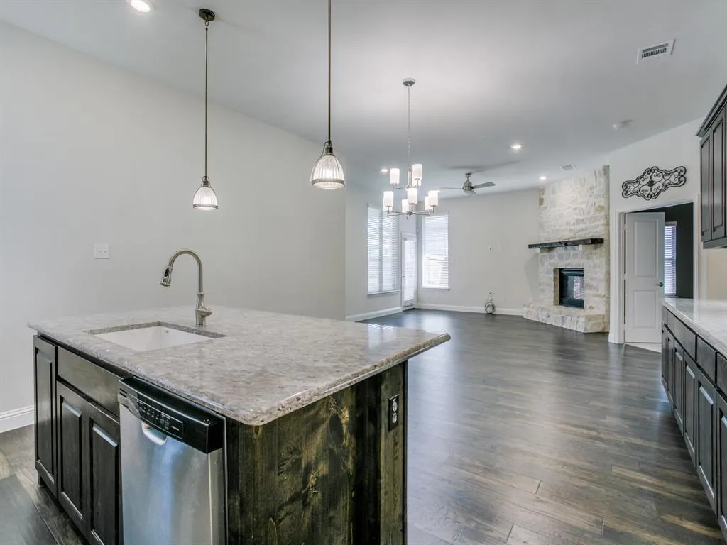2215 Yorktown Drive