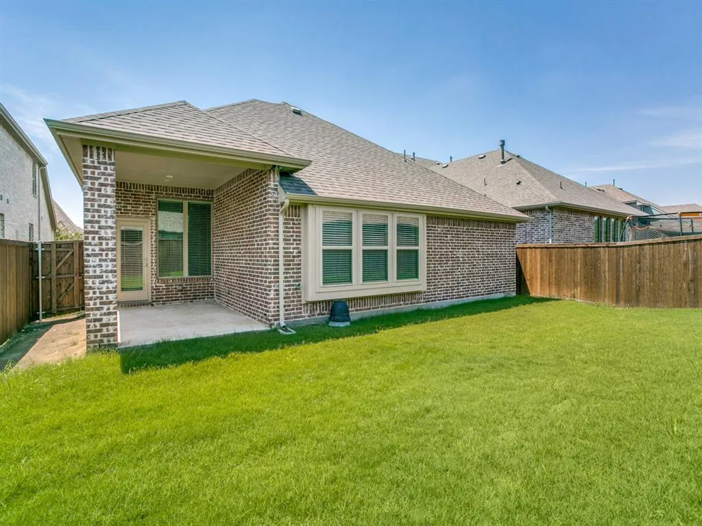 2215 Yorktown Drive