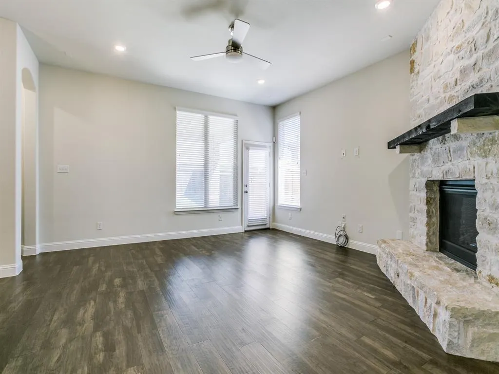 2215 Yorktown Drive