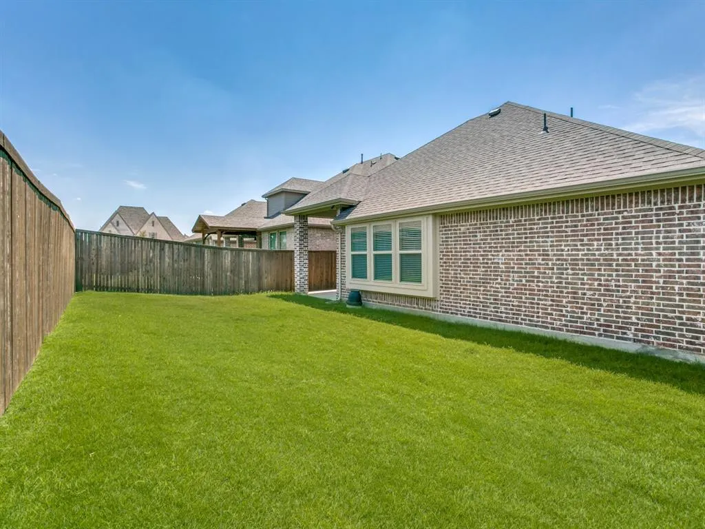 2215 Yorktown Drive
