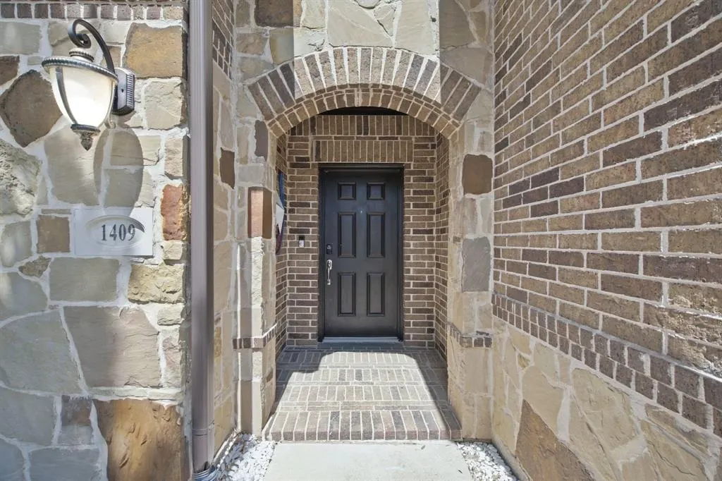 1409 Pelican Drive