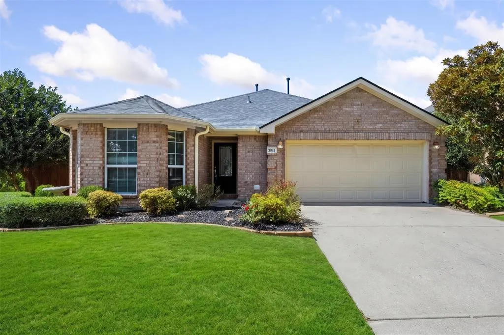 3819 Wolf Creek Lane