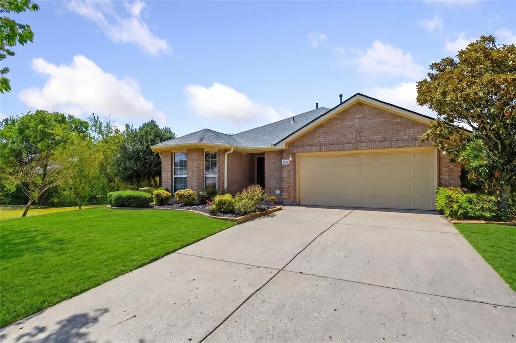 3819 Wolf Creek Lane