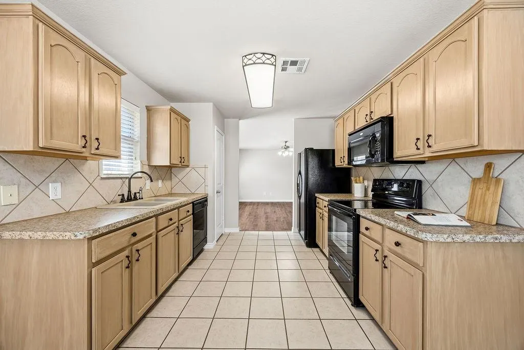 3819 Wolf Creek Lane