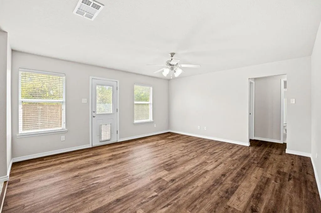 3819 Wolf Creek Lane