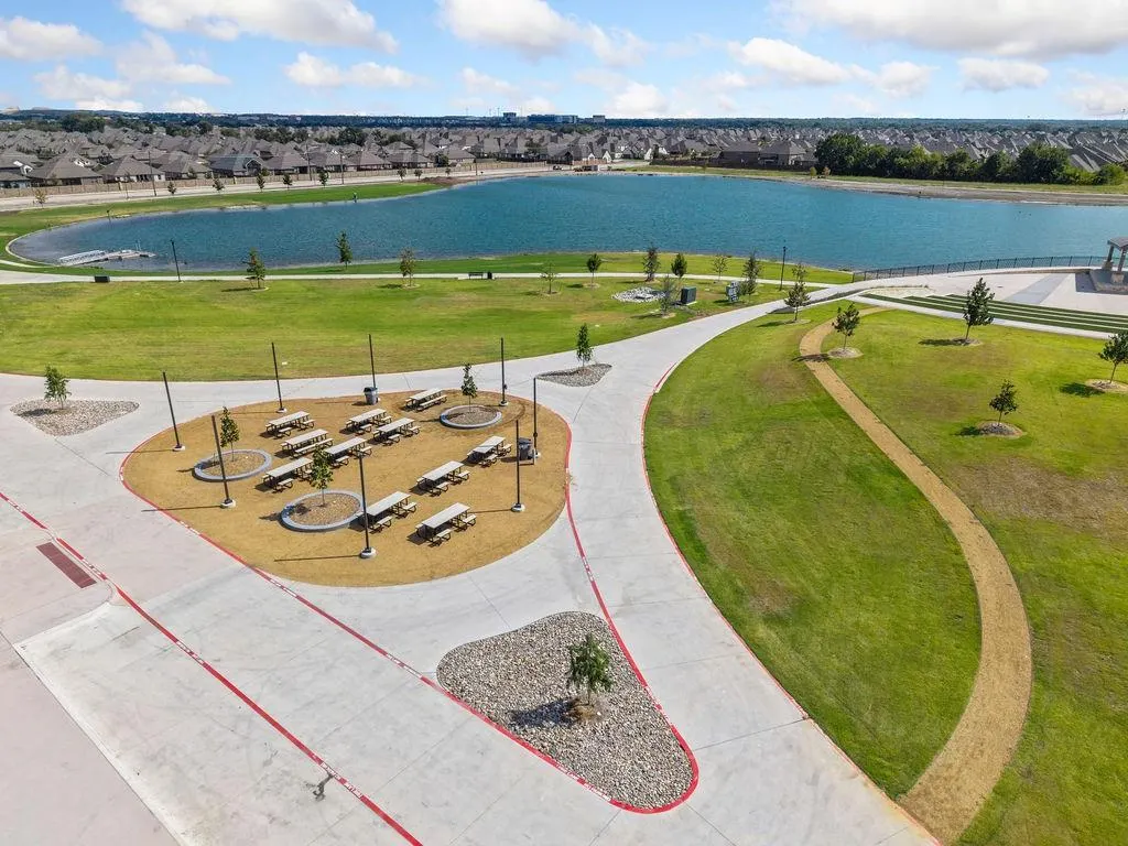 3819 Wolf Creek Lane