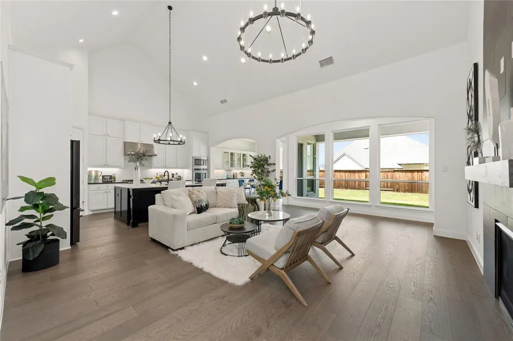 4550 Mayfield Drive