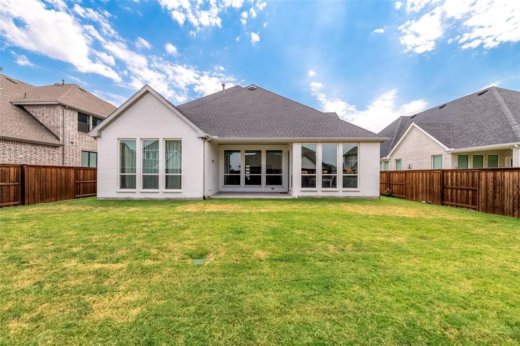 4550 Mayfield Drive