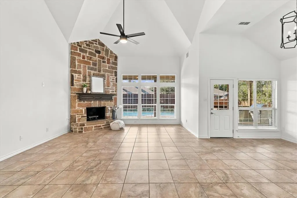 1329 Bateman Lane