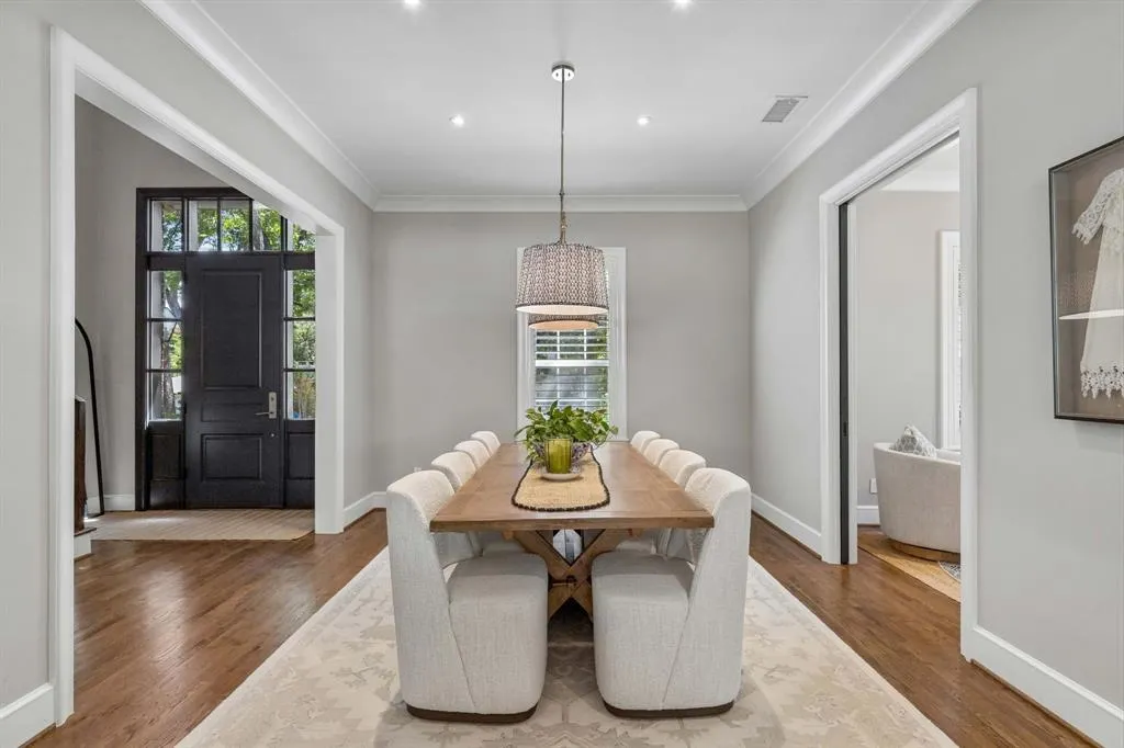 8511 Groveland Drive