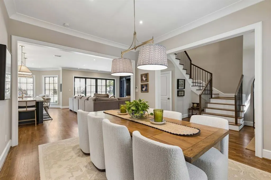 8511 Groveland Drive