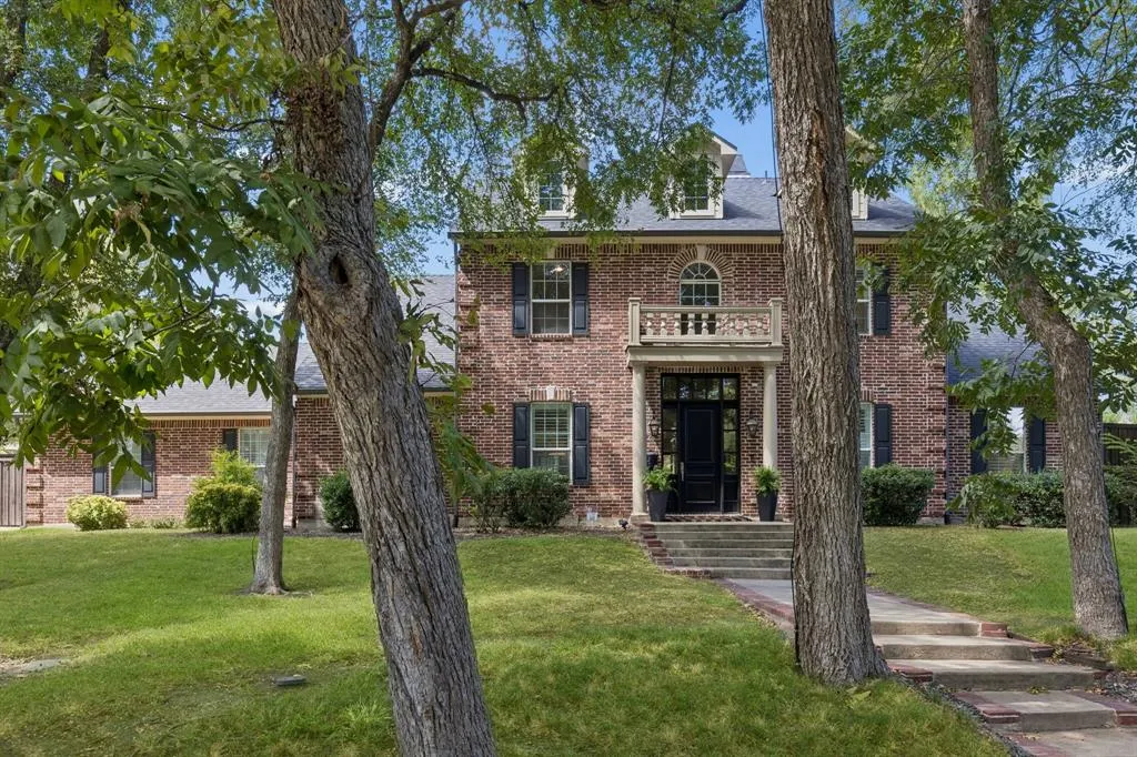 8511 Groveland Drive