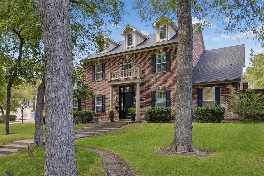 8511 Groveland Drive