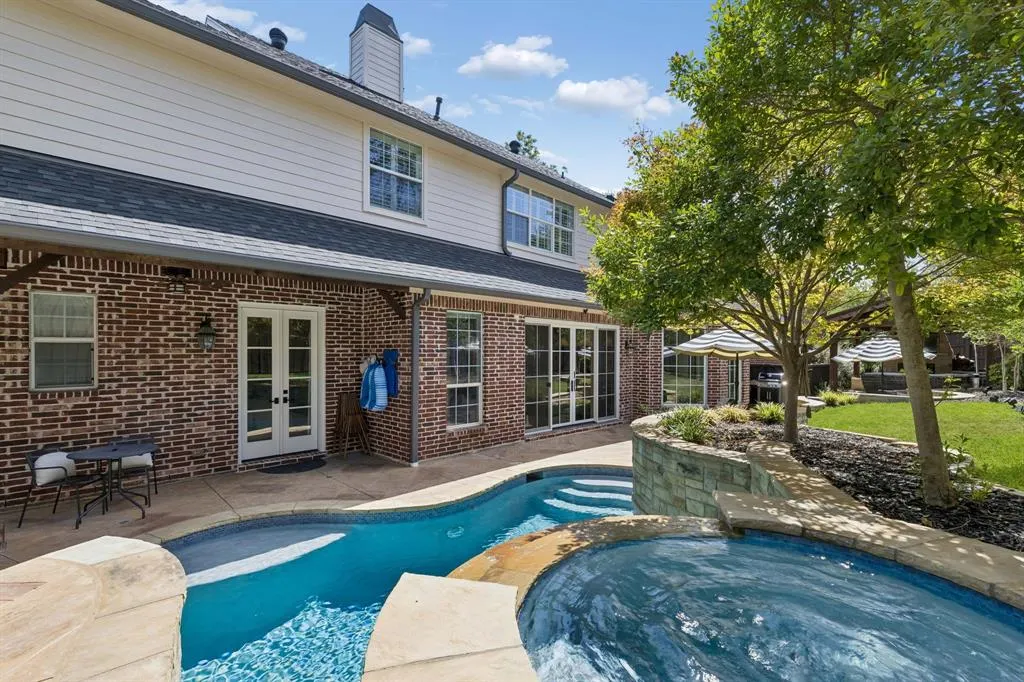 8511 Groveland Drive