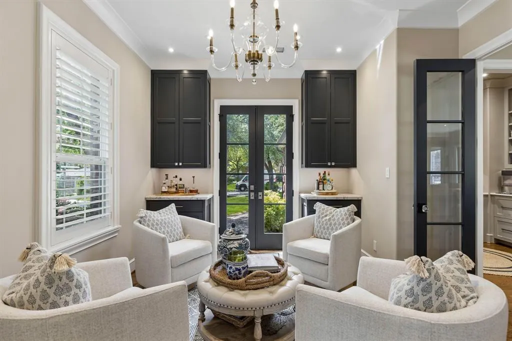 8511 Groveland Drive