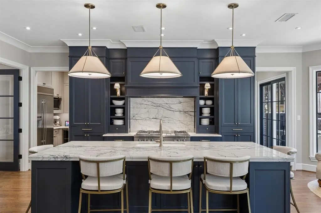 8511 Groveland Drive