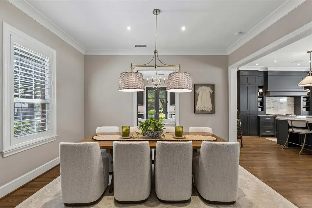 8511 Groveland Drive
