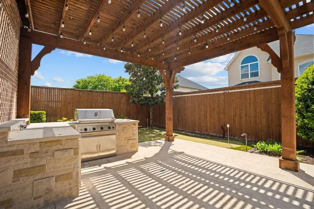 2257 Hermitage Drive