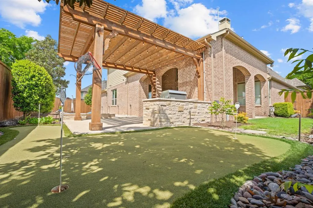 2257 Hermitage Drive