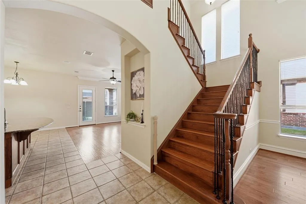 919 Panther Lane