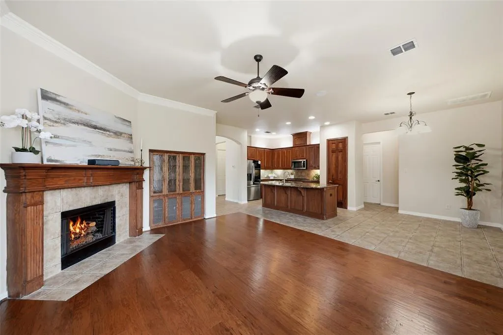 919 Panther Lane