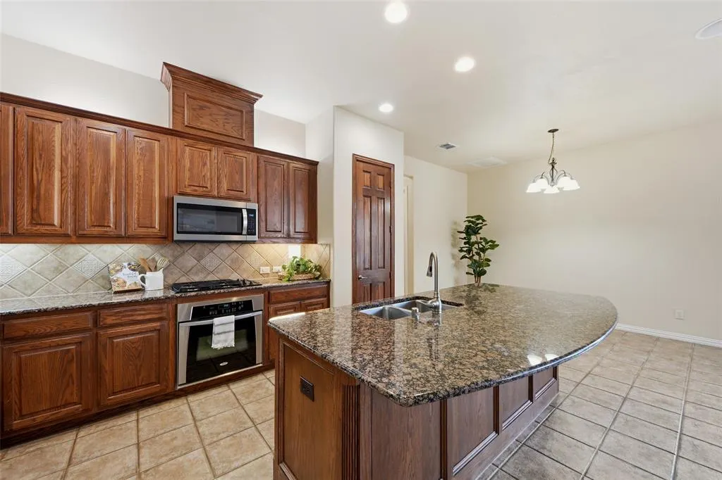 919 Panther Lane