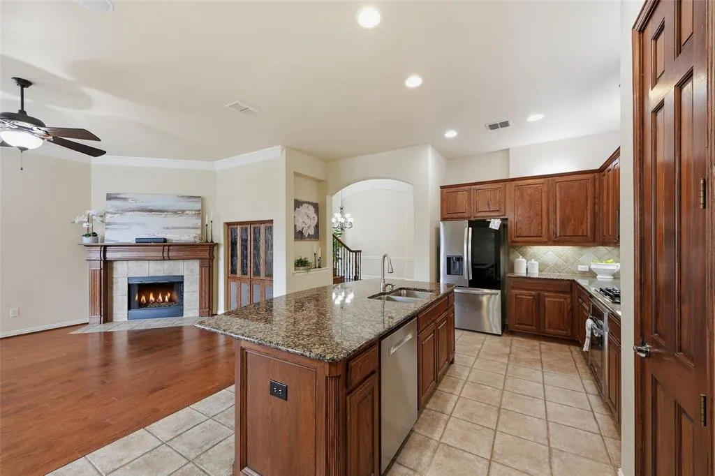 919 Panther Lane