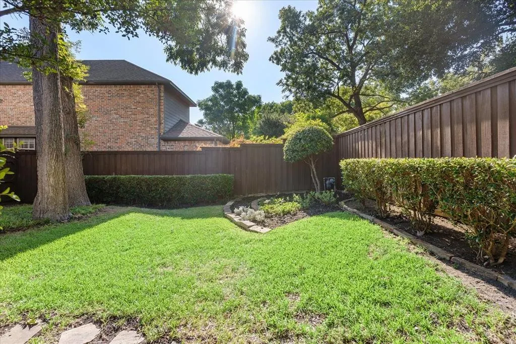 1405 Rollins Drive
