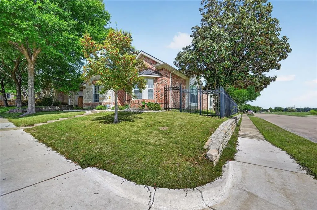 3500 Christopher Lane