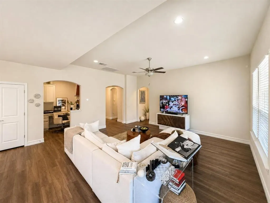 2812 Ranger Lane