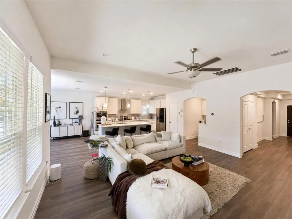 2812 Ranger Lane