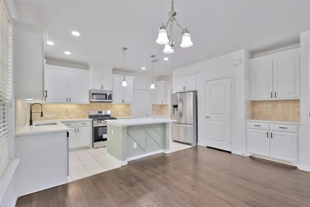 611 Matthew Place