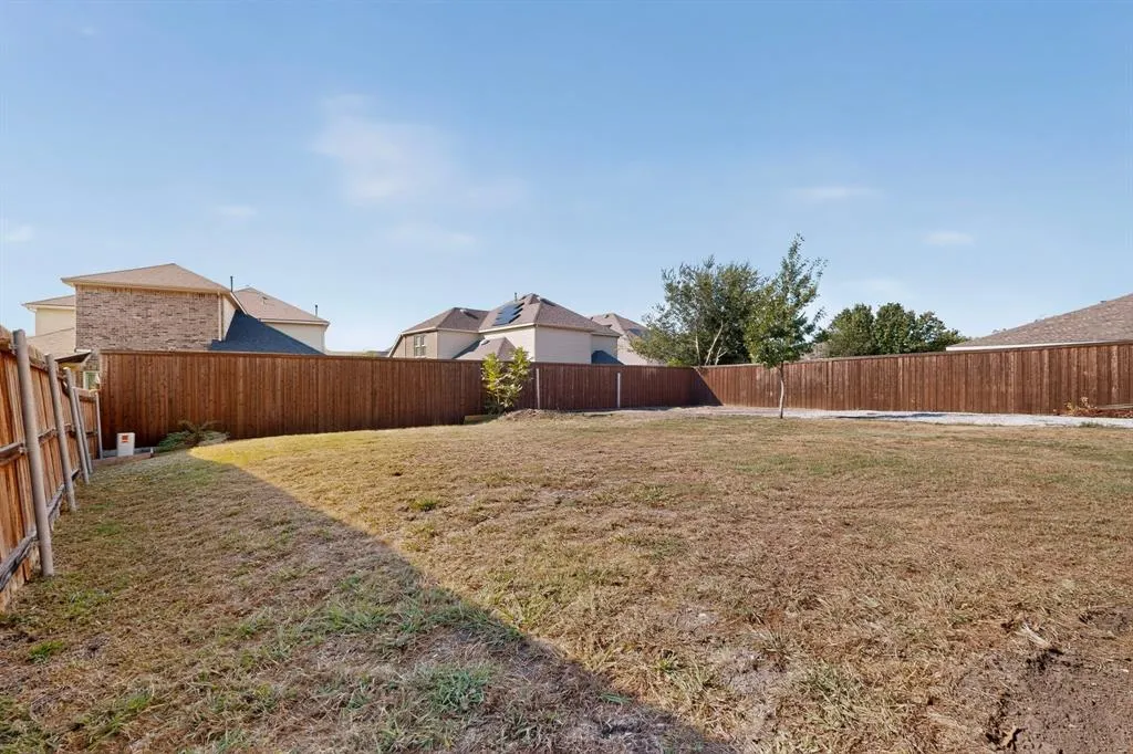 2424 Tailburton Court