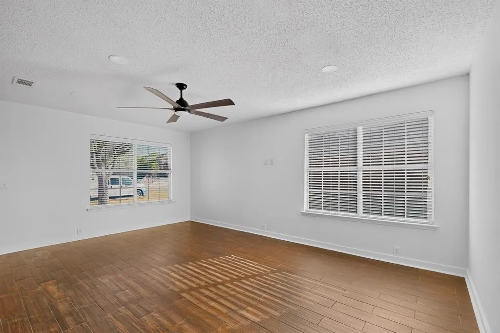 2424 Tailburton Court
