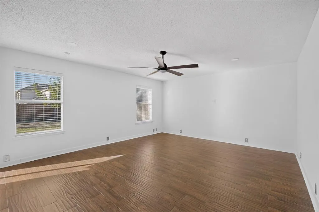 2424 Tailburton Court