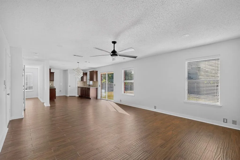 2424 Tailburton Court