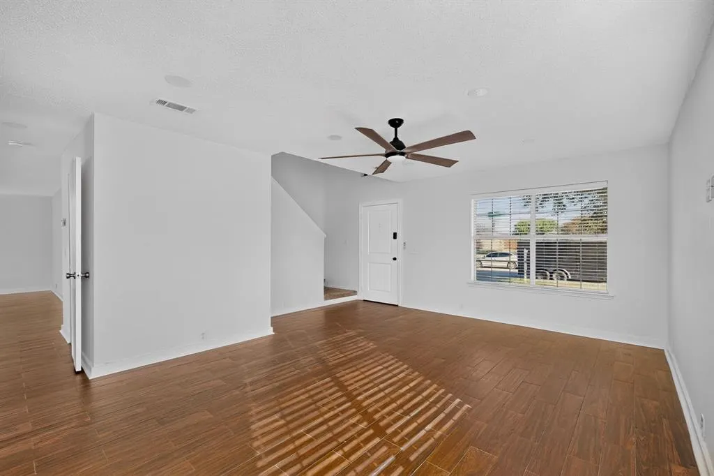 2424 Tailburton Court